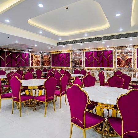 Townhouse Grand Address Hotel And Banquet Ghaziabad Bagian luar foto