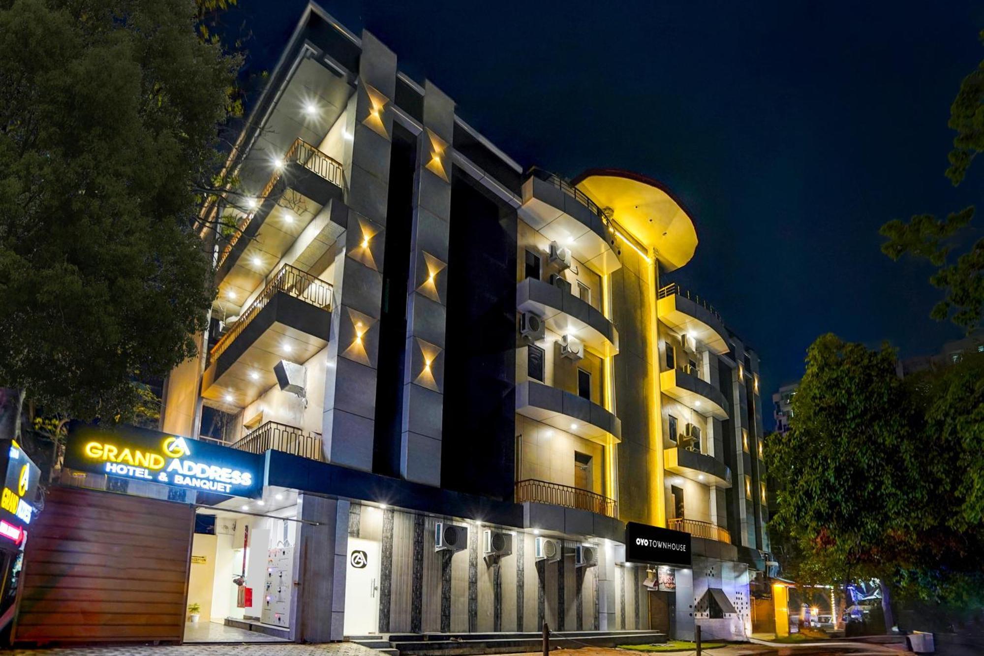 Townhouse Grand Address Hotel And Banquet Ghaziabad Bagian luar foto