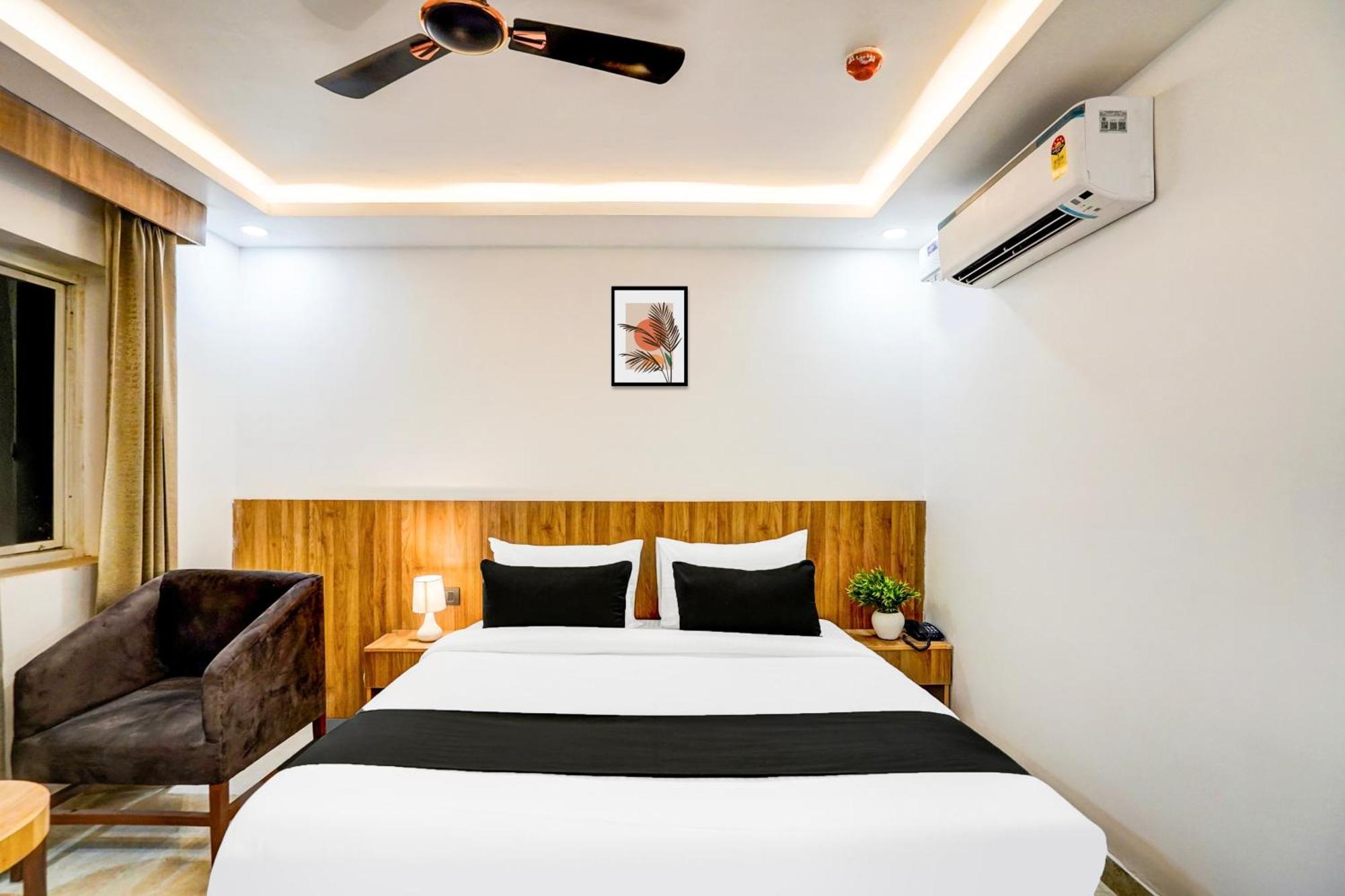 Townhouse Grand Address Hotel And Banquet Ghaziabad Bagian luar foto